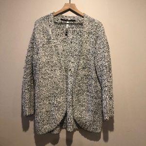 Kensie Oversized Eyelash Cardigan in Grey